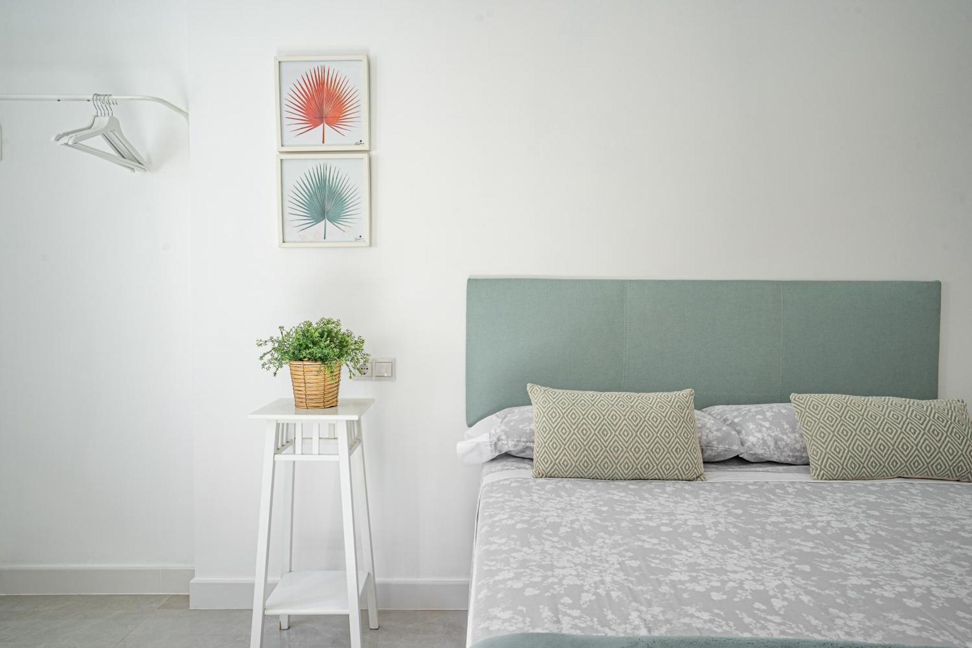 Apartment Center Soho Deluxe Малага Экстерьер фото