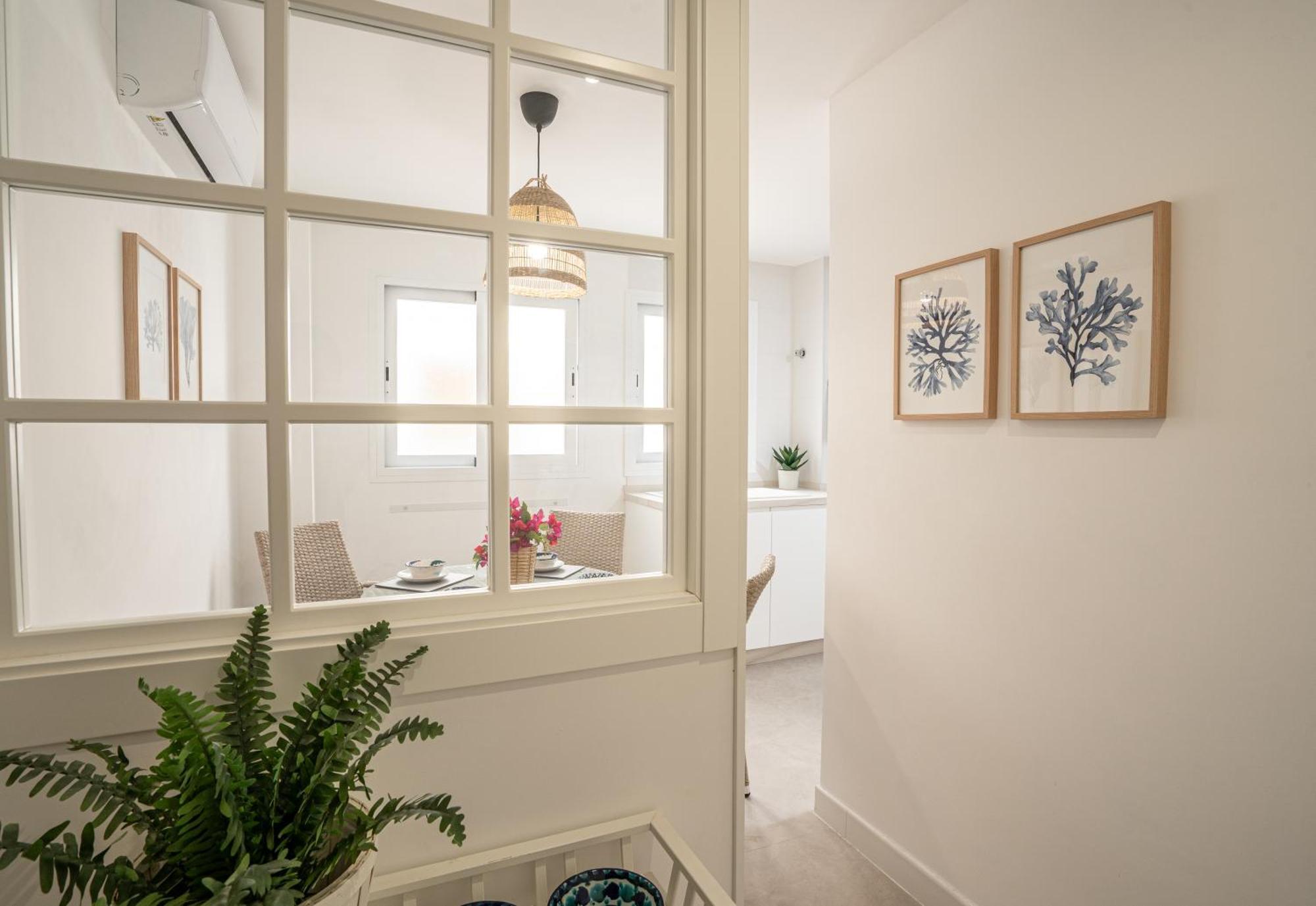 Apartment Center Soho Deluxe Малага Экстерьер фото
