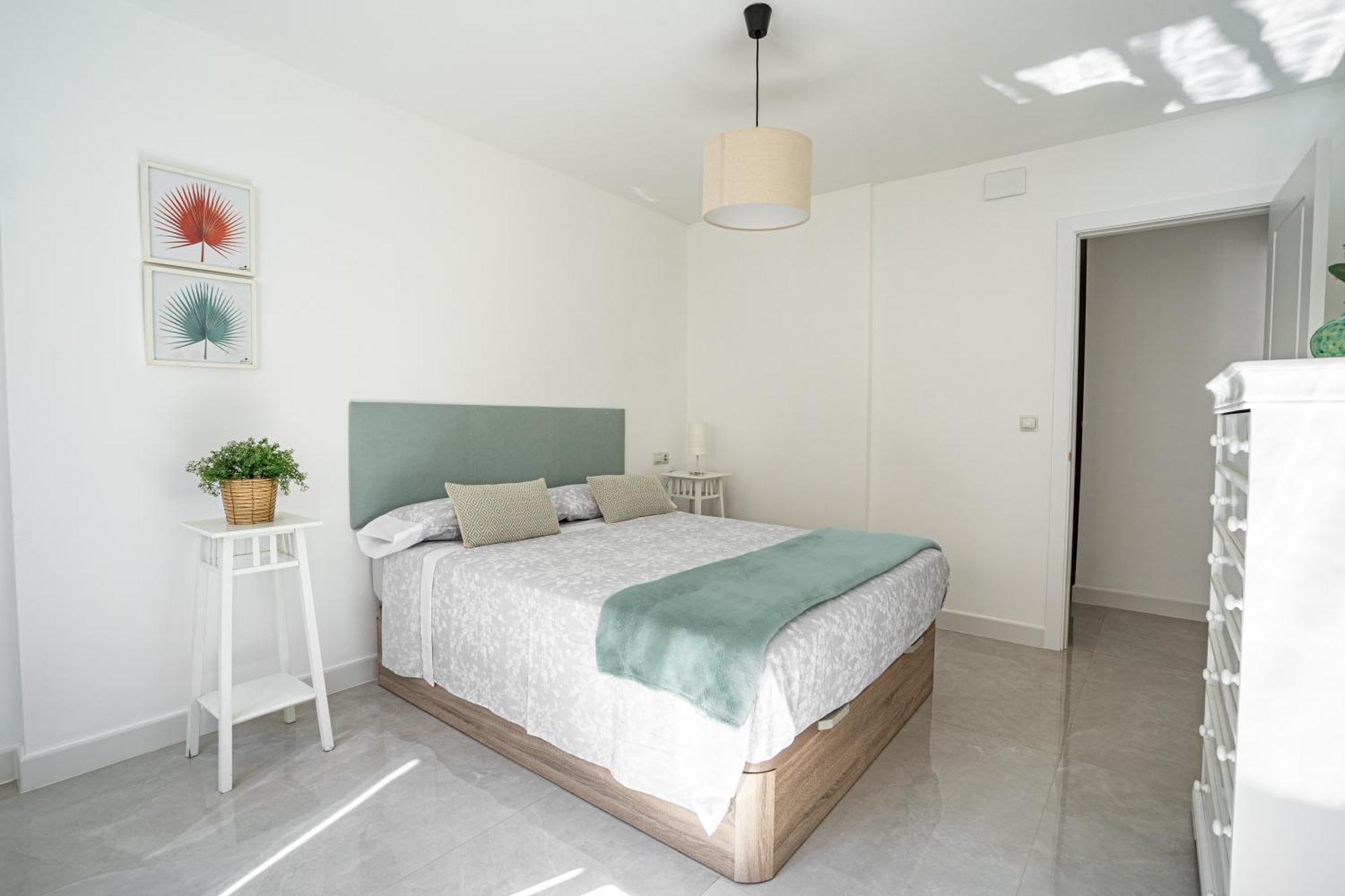 Apartment Center Soho Deluxe Малага Экстерьер фото